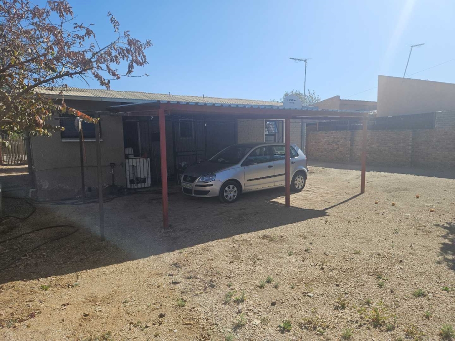 2 Bedroom Property for Sale in Floors Northern Cape